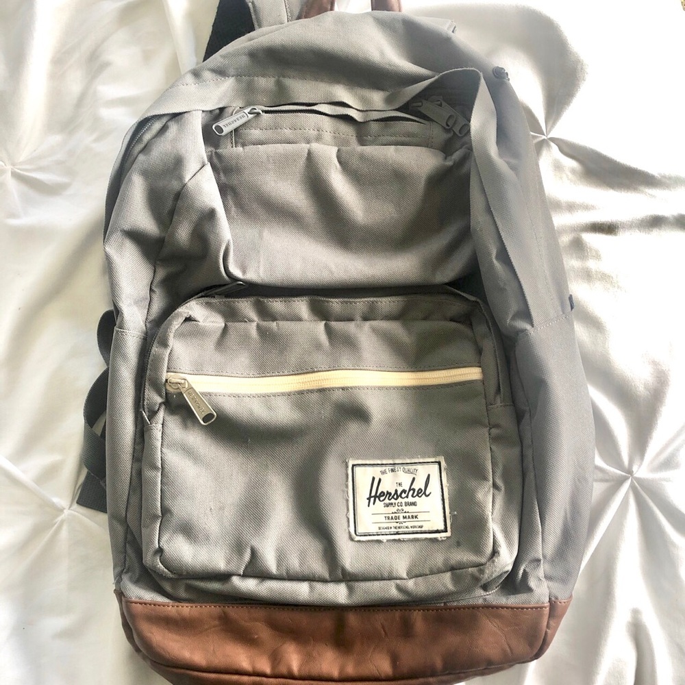Hershel grey backpack